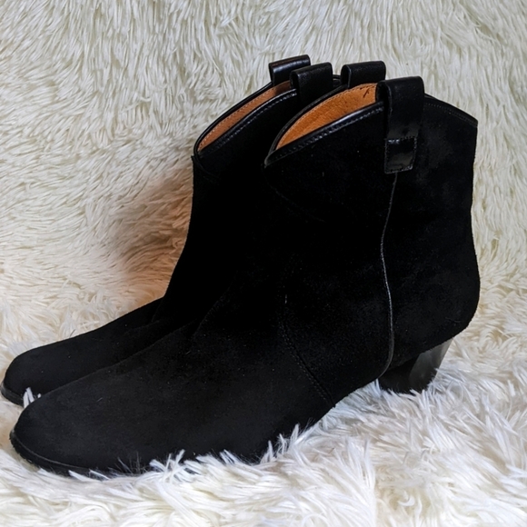 Array Black Booties - Picture 1 of 8